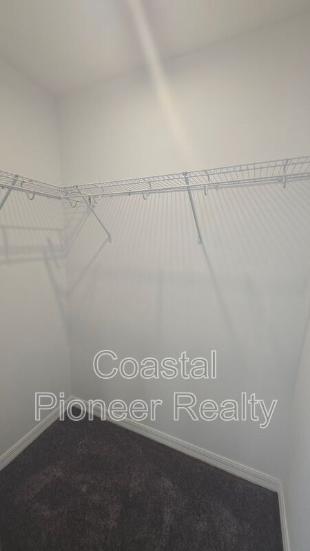 Building Photo - 233 Aquamarine Ln