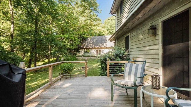 Building Photo - 74 Hilltop Rd