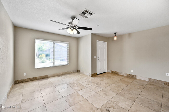 Building Photo - 7500 E Deer Valley Rd