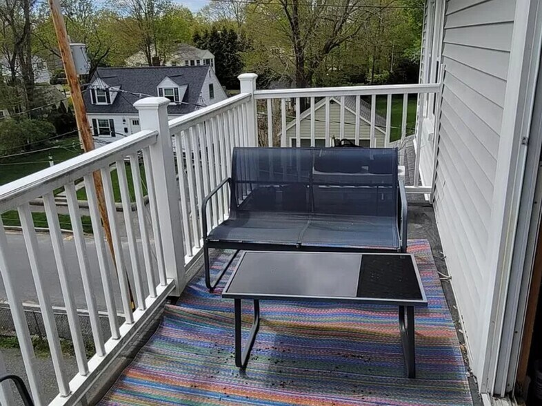 Building Photo - 10 High St