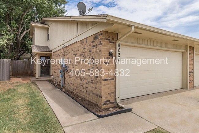 Building Photo - 9020-9020 N Rockwell Dr