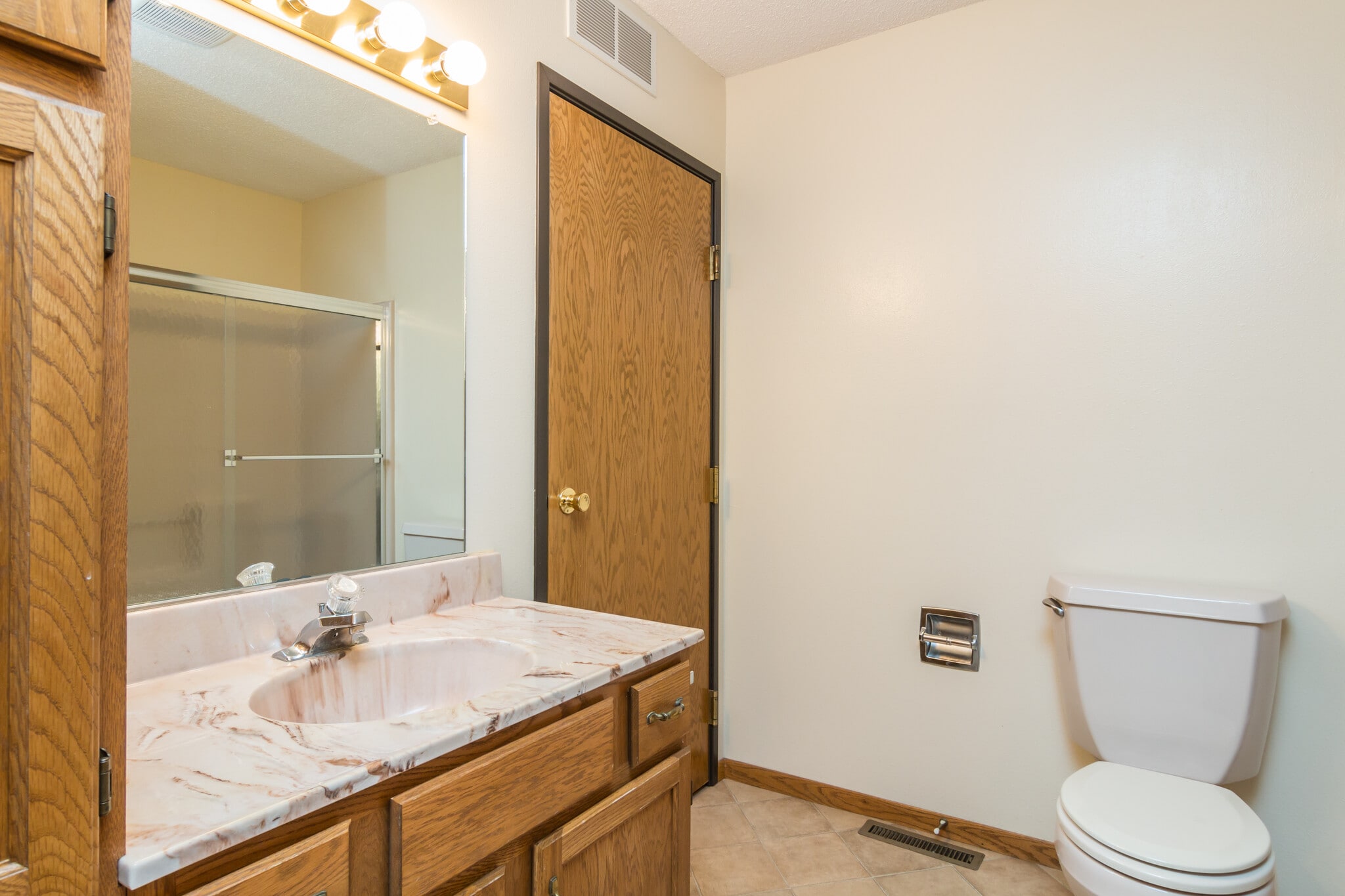 Building Photo - 2021 N Kimball St