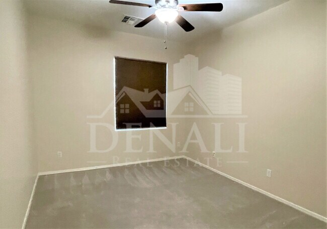 Building Photo - 30204 N 73rd Ave