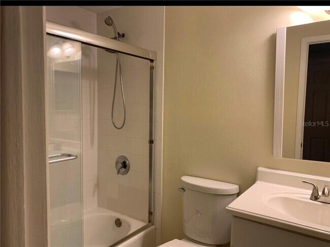 Building Photo - 16131 Manorwood Cir