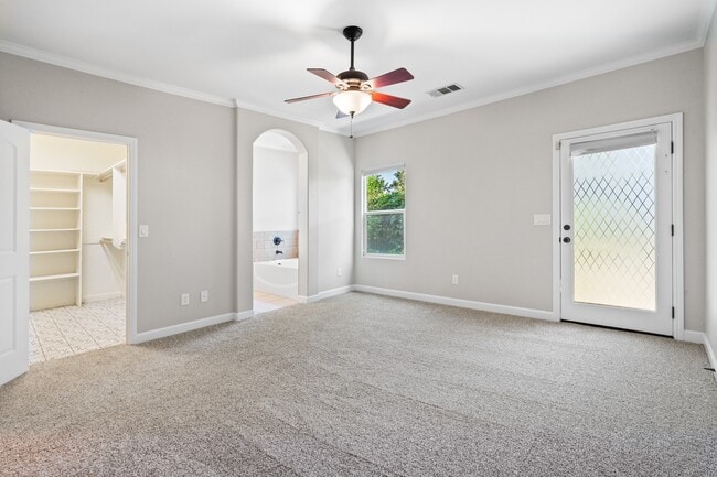 Building Photo - 687 Glenn View Ct