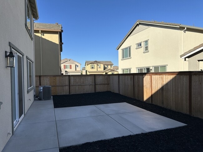 Building Photo - Come Tour This Beautiful Brand New 4-Bedro...