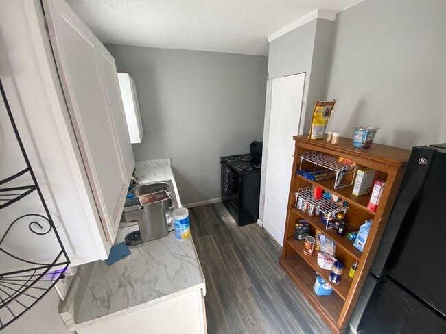 Building Photo - 1 Bedroom 1 bathroom house in North Lubbock!