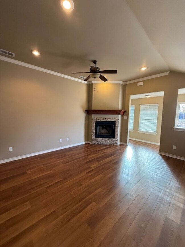 Building Photo - 2312 Independence Blvd