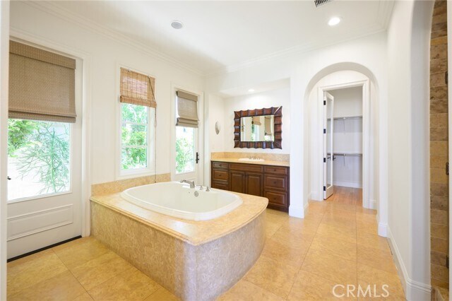 Building Photo - 10 Dunes Bluff