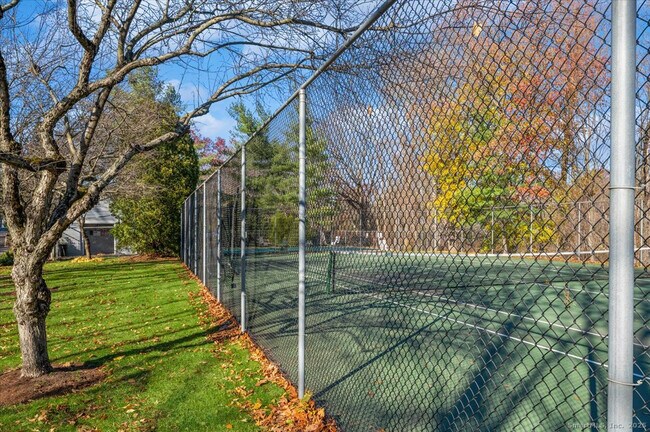 Building Photo - 66 Wilton Crest Rd