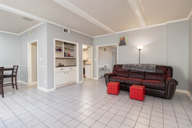 Building Photo - 1404 Walnut Bend Ln