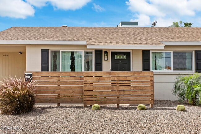 Building Photo - 7901 E Loma Land Dr