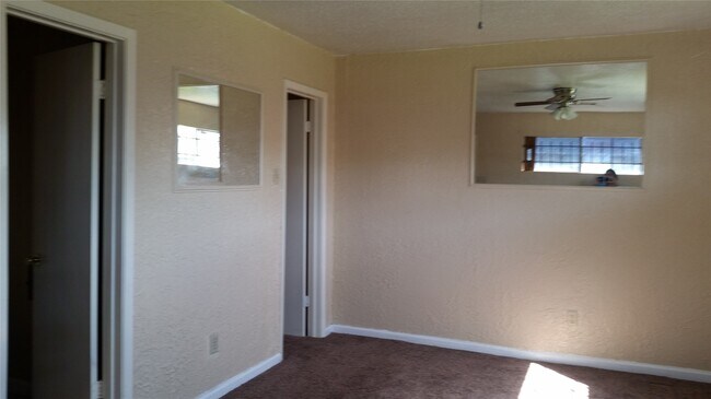 Building Photo - 6111 Quiet Village Ct