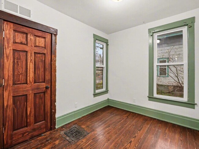 Building Photo - 120 Depot St