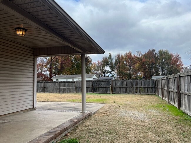 Building Photo - 1770 Angeline Dr