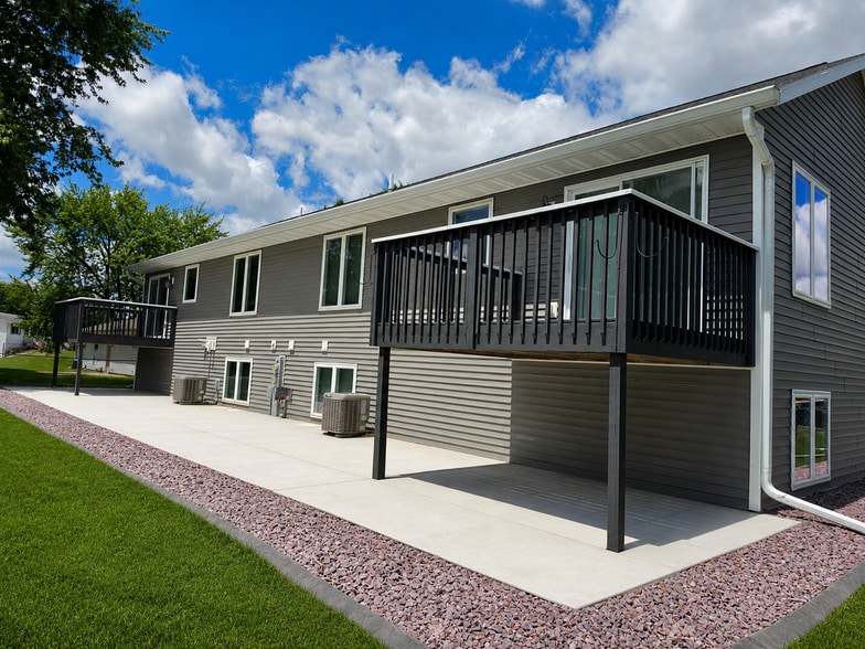 Building Photo - 2721 Kellogg Ave