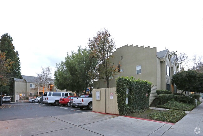 Building Photo - Troy Apartments