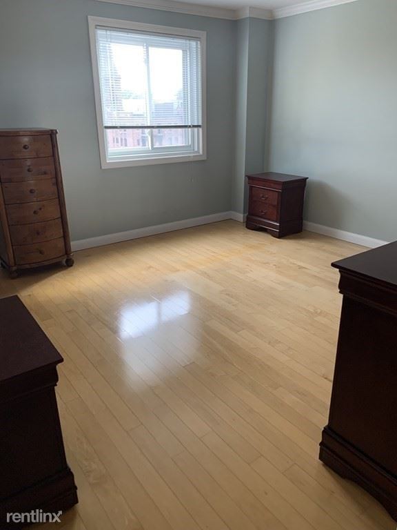 Building Photo - 1 br, 1 bath Condo - Lynden House