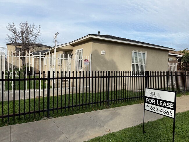 Building Photo - 339 E 19th St