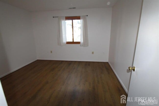 Building Photo - 5310 Ravens Crest Dr