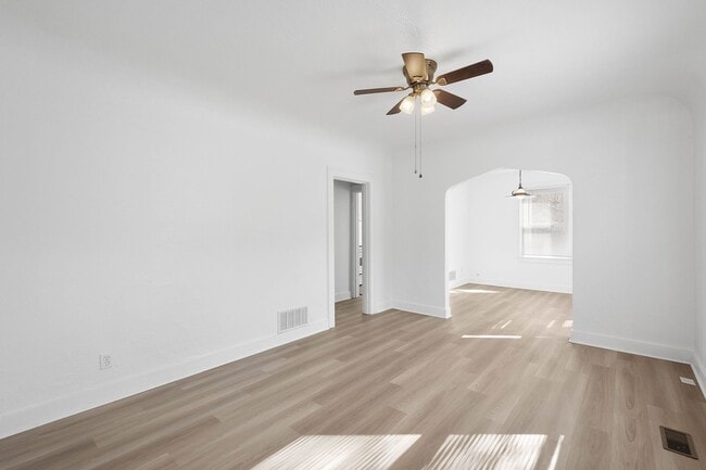 Building Photo - Charming 2 bedroom home in Wilkins Townshi...