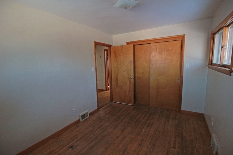 Building Photo - 1601 W College St