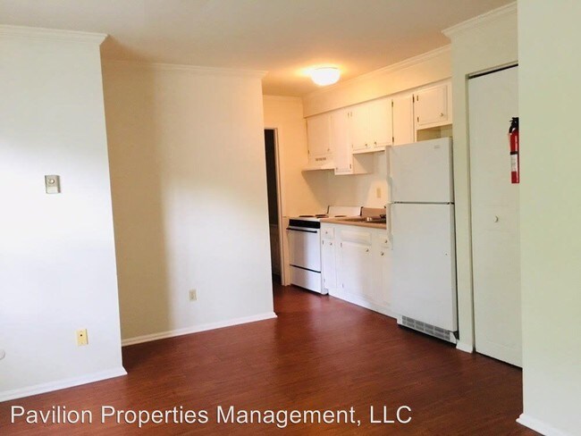 Building Photo - 119 S Park Ridge Rd