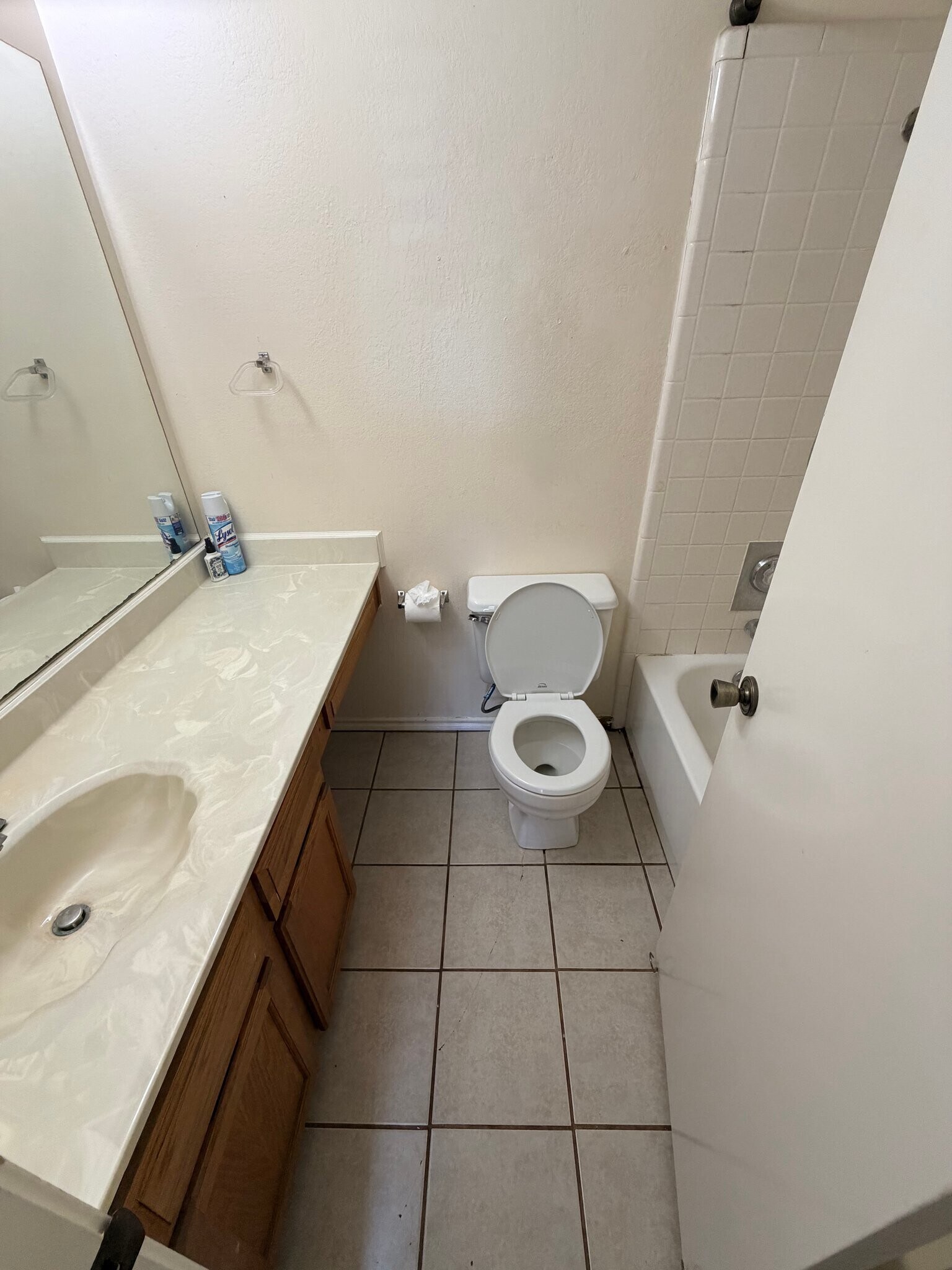 Building Photo - 1311 Petunia Dr