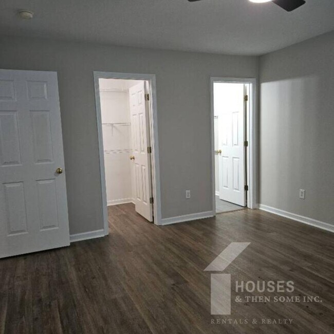 Building Photo - 20 Laurelhurst Ct