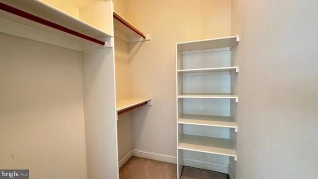 Building Photo - 1354 Lewinsville Mews Ct