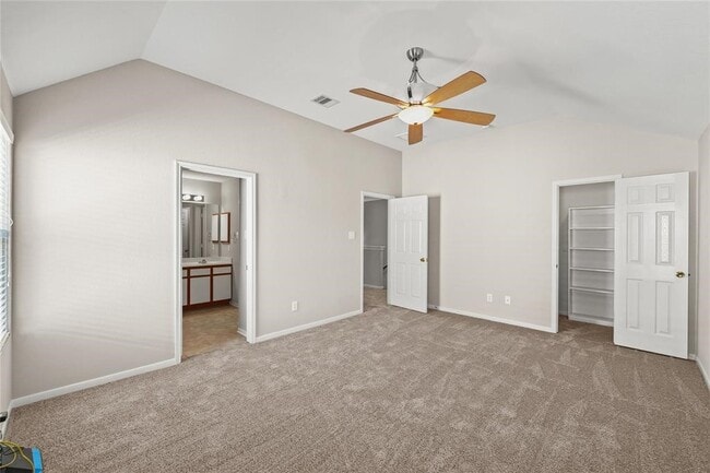 Building Photo - 3006 Madison Elm St