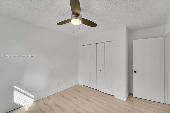 Building Photo - 10035 Winding Lake Rd