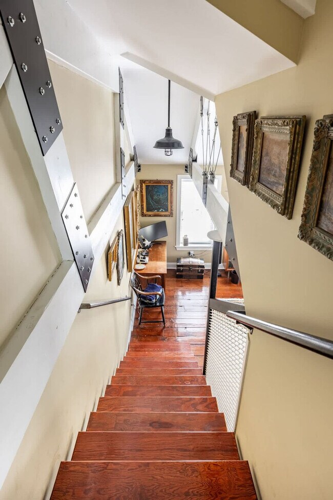 Building Photo - 15 Ferry St