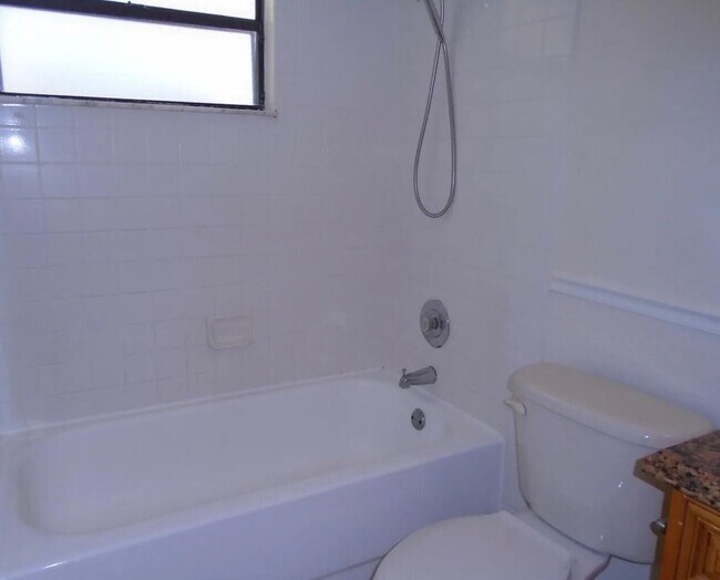 Building Photo - 1421 Windorah Way
