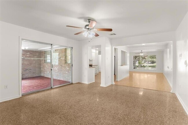 Building Photo - 6151 Charlotte Dr