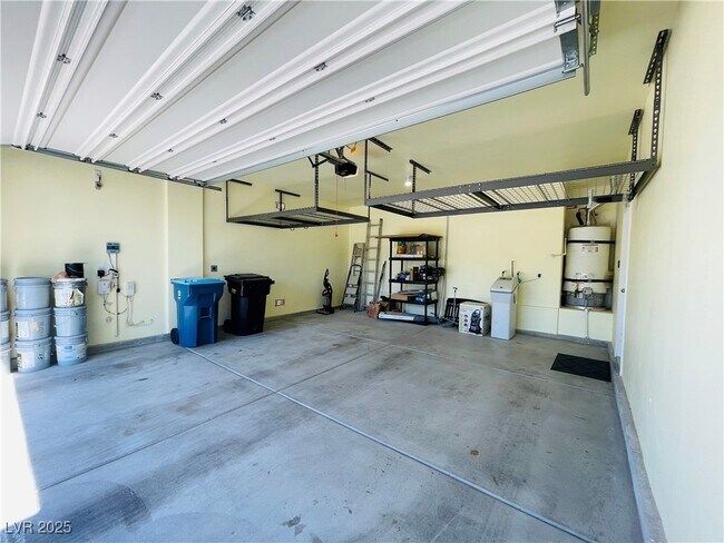 Building Photo - 930 Bayberry Ridge St