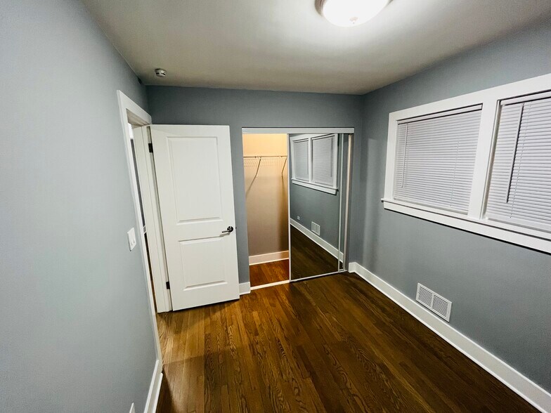 Building Photo - 8212 Kilpatrick Ave