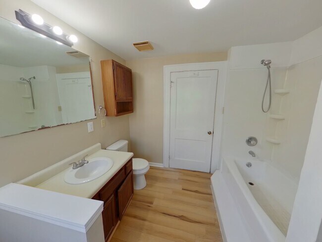 Building Photo - 207 S Erie Ave