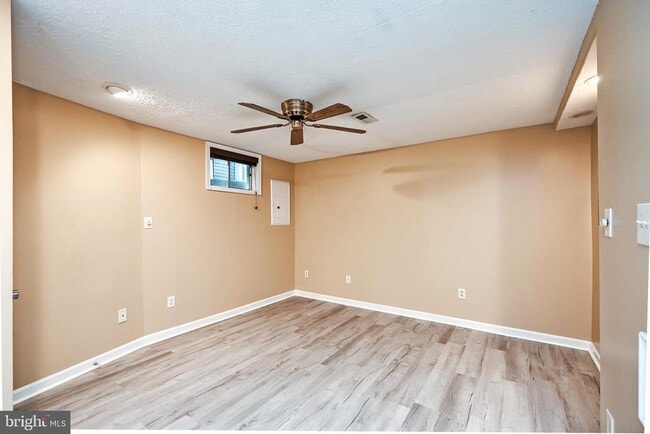 Building Photo - 105 Sunny Hill Ct