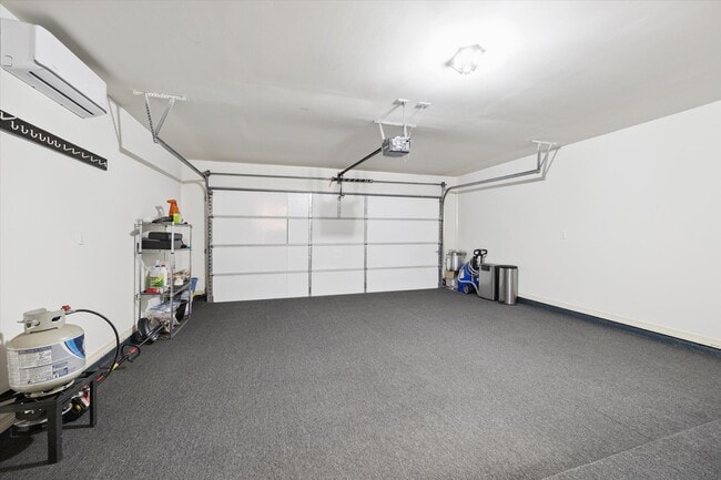 Building Photo - 4205 Sterling St