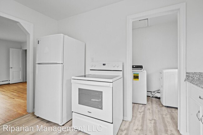 Building Photo - 2 br, 1 bath House - 22063 Cushing Ave