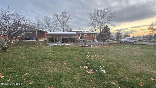 Building Photo - 6001 Applegate Ln