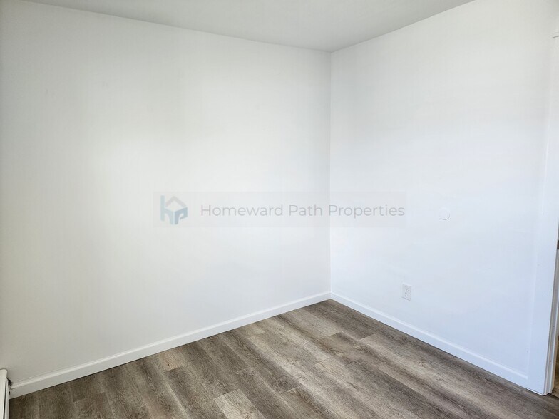 Bed 2 - 749 Roberts Ct