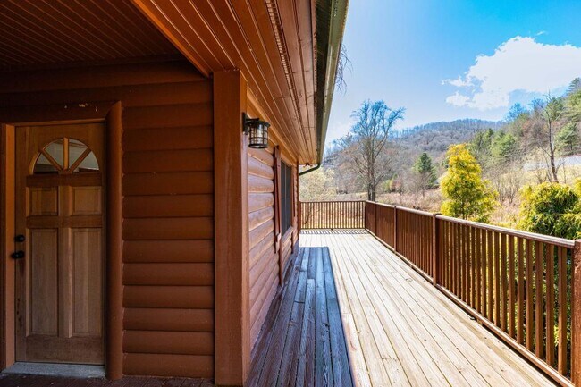 Building Photo - 88 Laurel Cove