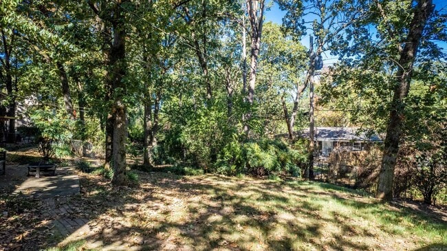 Building Photo - 7902 Harmon Dr