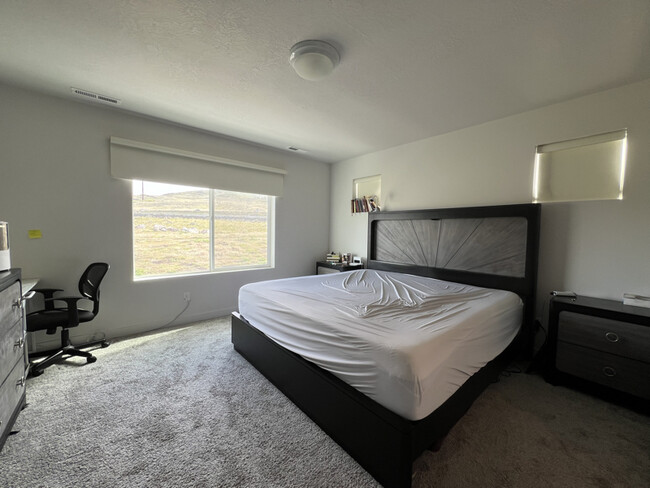 Building Photo - 3729 Soft Whisper Wy