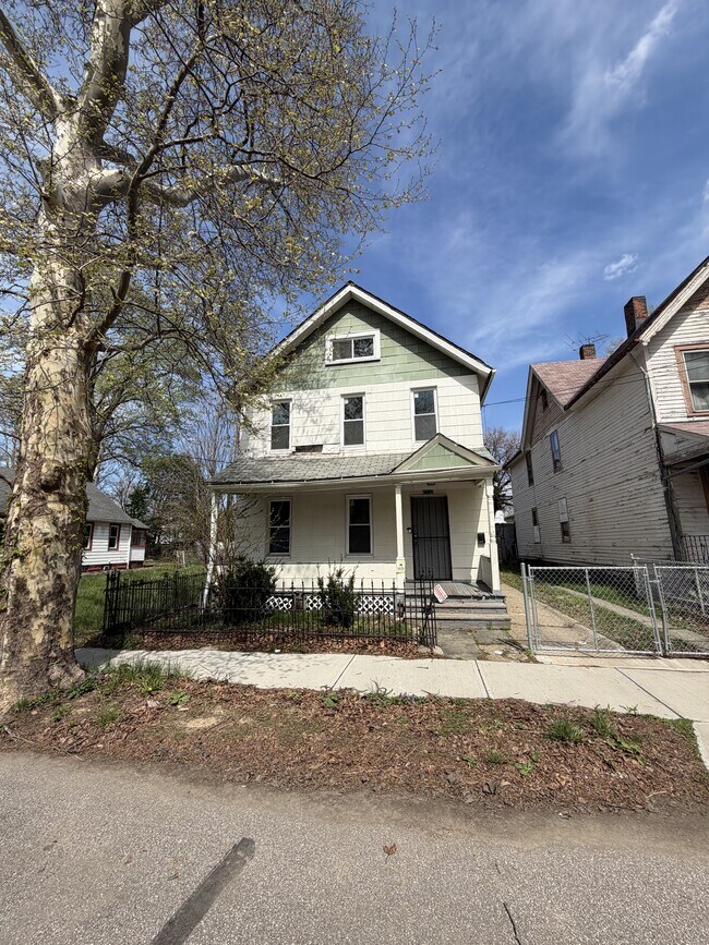 Building Photo - 1137 E 66th St