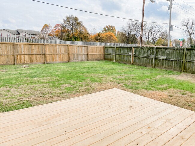 Back Yard - 704 N Cottonwood Ave