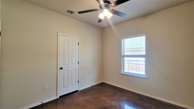 Building Photo - Serene Haven: Beautiful Duplex Living in N...