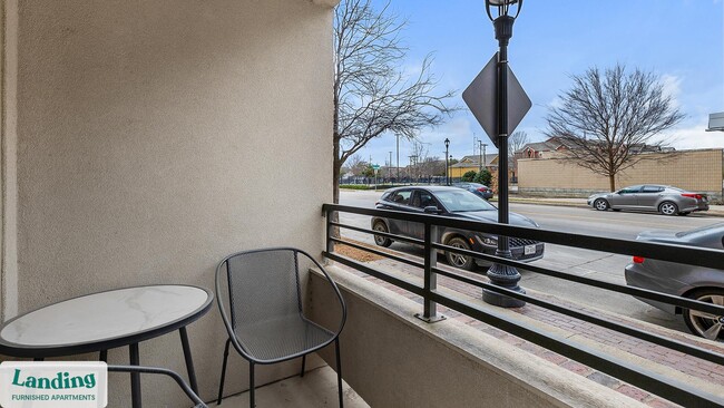 Building Photo - 650 S Main St